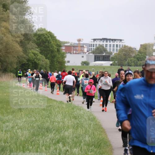 04.05.2025 - 8. Wedeler Halbmarathon Yannick Fuchs http://msf.ph/oto/7831388 04.05.2025 11:20:12 Laufen 86 meine-sportfotos.de