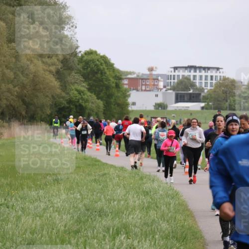 04.05.2025 - 8. Wedeler Halbmarathon Yannick Fuchs http://msf.ph/oto/7831391 04.05.2025 11:20:12 Laufen 12, 86 meine-sportfotos.de