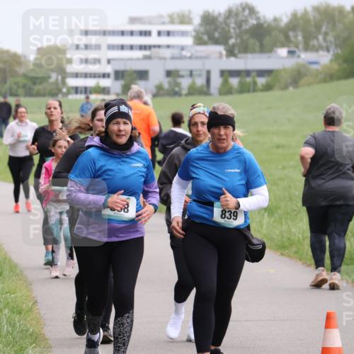 04.05.2025 - 8. Wedeler Halbmarathon Yannick Fuchs http://msf.ph/oto/7831403 04.05.2025 11:20:16 Laufen 839 meine-sportfotos.de