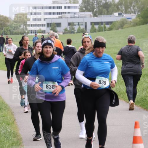 04.05.2025 - 8. Wedeler Halbmarathon Yannick Fuchs http://msf.ph/oto/7831420 04.05.2025 11:20:17 Laufen 512, 838, 839 meine-sportfotos.de