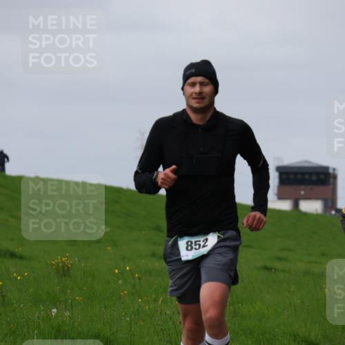 04.05.2025 - 8. Wedeler Halbmarathon Yannick Fuchs http://msf.ph/oto/7831422 04.05.2025 11:40:27 Laufen 74, 852, 461 meine-sportfotos.de