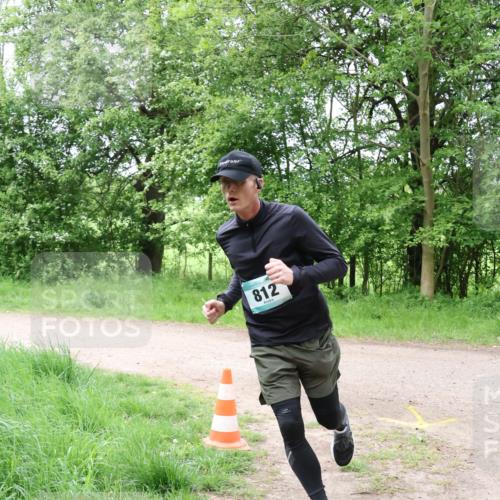 04.05.2025 - 8. Wedeler Halbmarathon Lena Gebhardt http://msf.ph/oto/7831424 04.05.2025 11:18:00 Laufen 812 meine-sportfotos.de