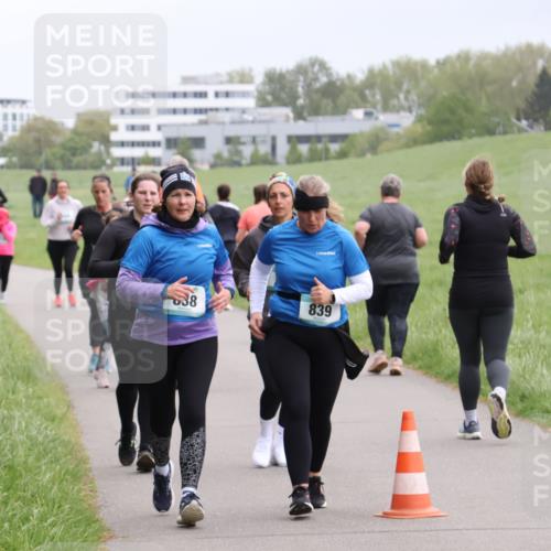 04.05.2025 - 8. Wedeler Halbmarathon Yannick Fuchs http://msf.ph/oto/7831431 04.05.2025 11:20:17 Laufen 638, 839 meine-sportfotos.de