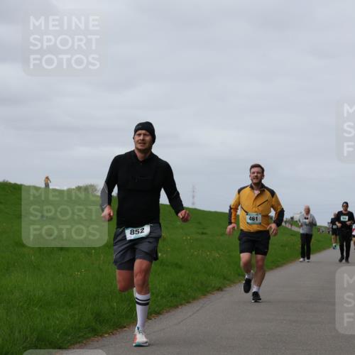 04.05.2025 - 8. Wedeler Halbmarathon Yannick Fuchs http://msf.ph/oto/7831454 04.05.2025 11:40:28 Laufen 461, 852 meine-sportfotos.de