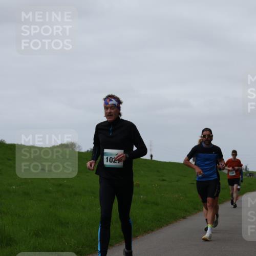 04.05.2025 - 8. Wedeler Halbmarathon Yannick Fuchs http://msf.ph/oto/7831463 04.05.2025 11:20:20 Laufen 10, 1160 meine-sportfotos.de