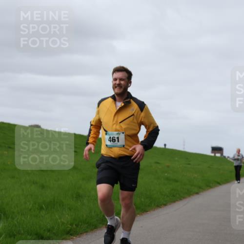 04.05.2025 - 8. Wedeler Halbmarathon Yannick Fuchs http://msf.ph/oto/7831501 04.05.2025 11:40:31 Laufen 461 meine-sportfotos.de