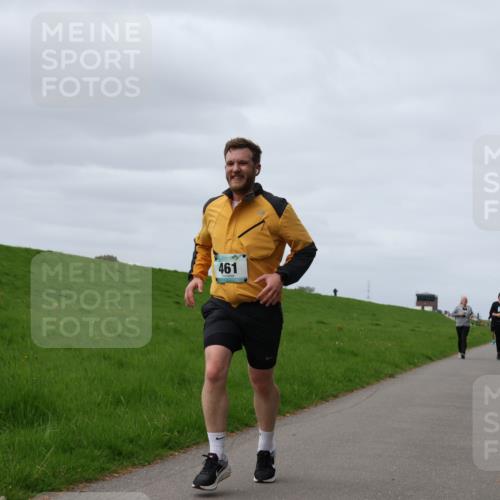 04.05.2025 - 8. Wedeler Halbmarathon Yannick Fuchs http://msf.ph/oto/7831504 04.05.2025 11:40:31 Laufen 461 meine-sportfotos.de