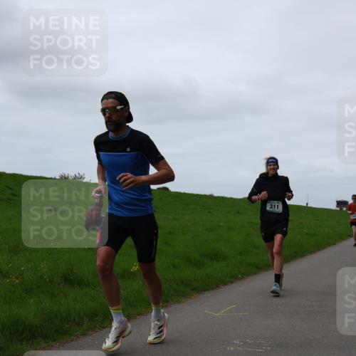 04.05.2025 - 8. Wedeler Halbmarathon Yannick Fuchs http://msf.ph/oto/7831519 04.05.2025 11:20:24 Laufen 311 meine-sportfotos.de