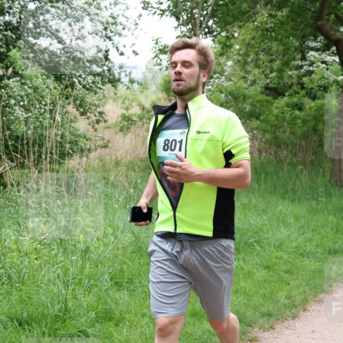 04.05.2025 - 8. Wedeler Halbmarathon Lena Gebhardt http://msf.ph/oto/7831520 04.05.2025 11:18:11 Laufen 801 meine-sportfotos.de