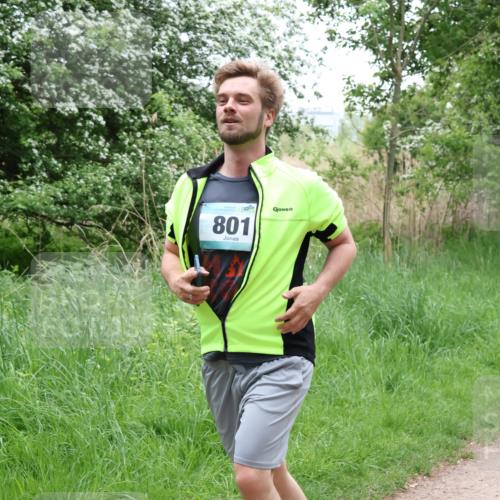 04.05.2025 - 8. Wedeler Halbmarathon Lena Gebhardt http://msf.ph/oto/7831535 04.05.2025 11:18:12 Laufen 801 meine-sportfotos.de