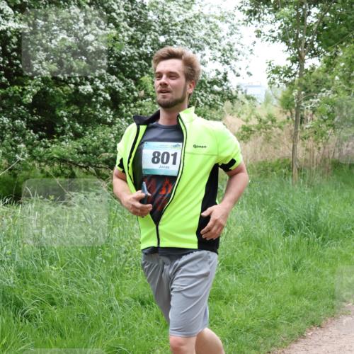 04.05.2025 - 8. Wedeler Halbmarathon Lena Gebhardt http://msf.ph/oto/7831540 04.05.2025 11:18:12 Laufen 801 meine-sportfotos.de