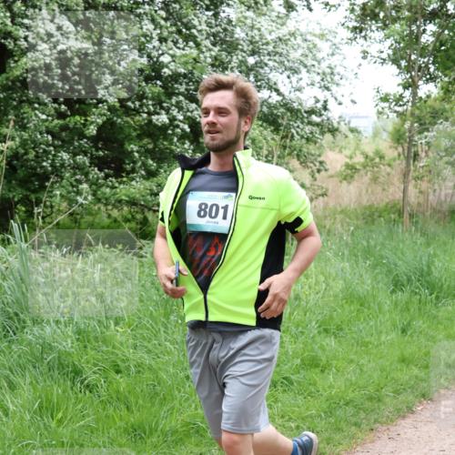 04.05.2025 - 8. Wedeler Halbmarathon Lena Gebhardt http://msf.ph/oto/7831544 04.05.2025 11:18:12 Laufen 801 meine-sportfotos.de