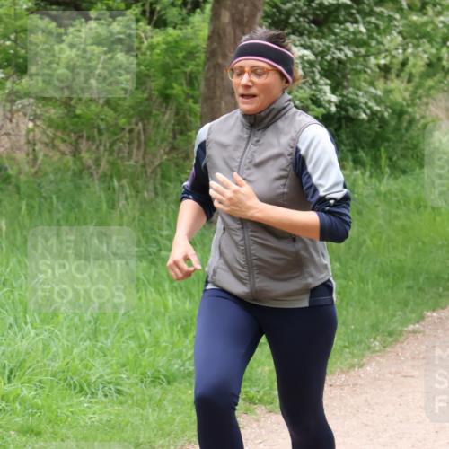 04.05.2025 - 8. Wedeler Halbmarathon Lena Gebhardt http://msf.ph/oto/7831554 04.05.2025 11:18:13 Laufen  meine-sportfotos.de