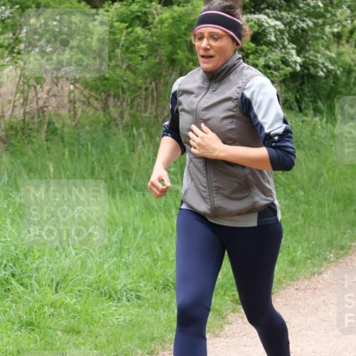 04.05.2025 - 8. Wedeler Halbmarathon Lena Gebhardt http://msf.ph/oto/7831557 04.05.2025 11:18:13 Laufen  meine-sportfotos.de