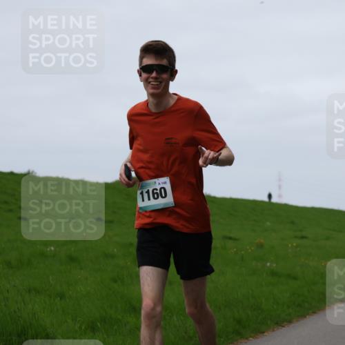 04.05.2025 - 8. Wedeler Halbmarathon Yannick Fuchs http://msf.ph/oto/7831576 04.05.2025 11:20:29 Laufen 8, 148, 1160 meine-sportfotos.de