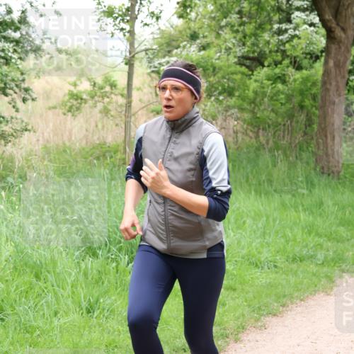 04.05.2025 - 8. Wedeler Halbmarathon Lena Gebhardt http://msf.ph/oto/7831584 04.05.2025 11:18:14 Laufen  meine-sportfotos.de