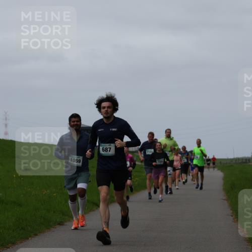 04.05.2025 - 8. Wedeler Halbmarathon Yannick Fuchs http://msf.ph/oto/7831619 04.05.2025 11:20:31 Laufen 1059, 687, 1122, 155 meine-sportfotos.de
