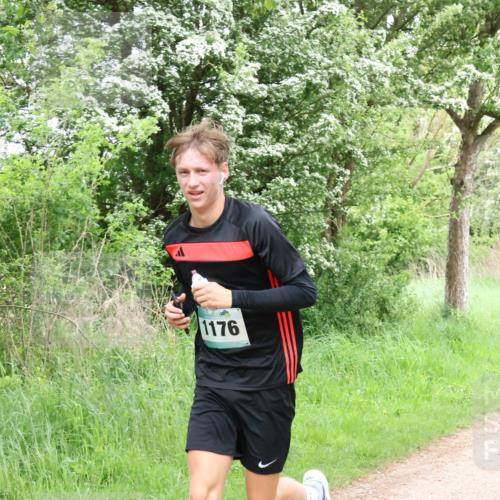 04.05.2025 - 8. Wedeler Halbmarathon Lena Gebhardt http://msf.ph/oto/7831637 04.05.2025 11:18:26 Laufen 1176 meine-sportfotos.de