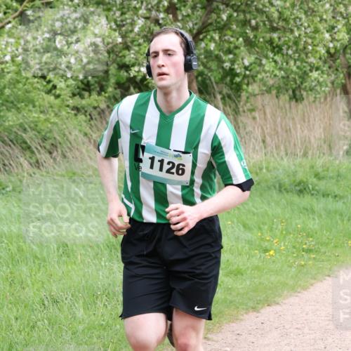 04.05.2025 - 8. Wedeler Halbmarathon Lena Gebhardt http://msf.ph/oto/7831687 04.05.2025 11:18:34 Laufen 1126 meine-sportfotos.de