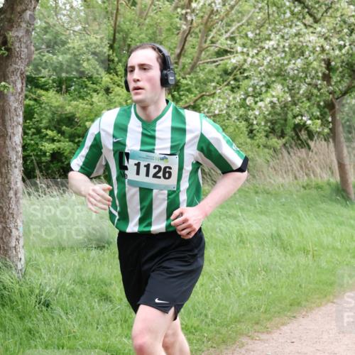 04.05.2025 - 8. Wedeler Halbmarathon Lena Gebhardt http://msf.ph/oto/7831692 04.05.2025 11:18:35 Laufen 1126 meine-sportfotos.de