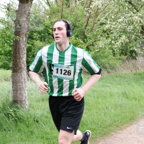04.05.2025 - 8. Wedeler Halbmarathon Lena Gebhardt http://msf.ph/oto/7831695 04.05.2025 11:18:35 Laufen 1126 meine-sportfotos.de