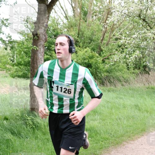 04.05.2025 - 8. Wedeler Halbmarathon Lena Gebhardt http://msf.ph/oto/7831699 04.05.2025 11:18:35 Laufen 1126 meine-sportfotos.de