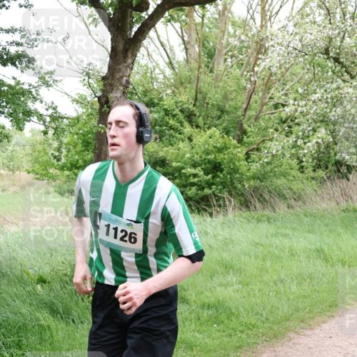 04.05.2025 - 8. Wedeler Halbmarathon Lena Gebhardt http://msf.ph/oto/7831702 04.05.2025 11:18:35 Laufen 1126 meine-sportfotos.de