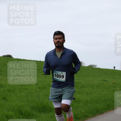 04.05.2025 - 8. Wedeler Halbmarathon Yannick Fuchs http://msf.ph/oto/7831718 04.05.2025 11:20:35 Laufen 1059, 579 meine-sportfotos.de