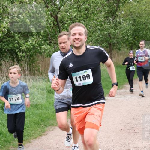 04.05.2025 - 8. Wedeler Halbmarathon Lena Gebhardt http://msf.ph/oto/7831779 04.05.2025 11:18:44 Laufen 1174, 1199, 38, 1208, 20, 166 meine-sportfotos.de