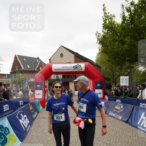 04.05.2025 - 8. Wedeler Halbmarathon Felixshl http://msf.ph/oto/7831795 04.05.2025 12:12:50 Ziel 223, 261 meine-sportfotos.de