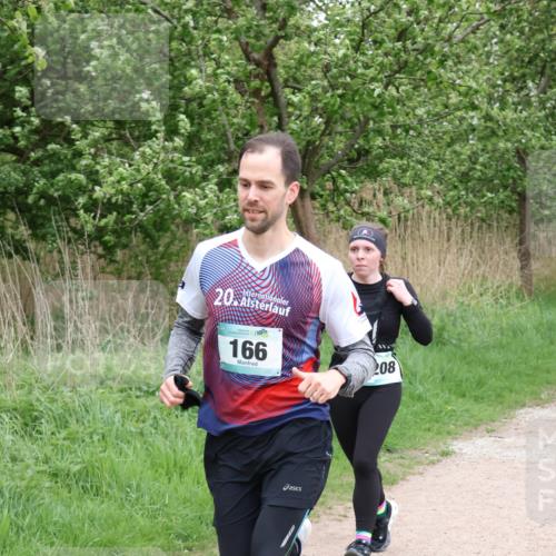 04.05.2025 - 8. Wedeler Halbmarathon Lena Gebhardt http://msf.ph/oto/7831811 04.05.2025 11:18:46 Laufen 20, 166, 208 meine-sportfotos.de