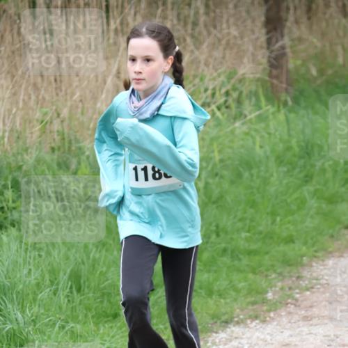 04.05.2025 - 8. Wedeler Halbmarathon Lena Gebhardt http://msf.ph/oto/7831838 04.05.2025 11:18:49 Laufen 118 meine-sportfotos.de