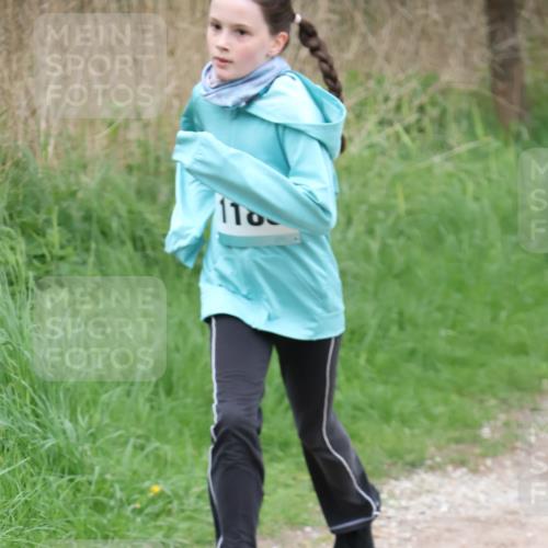 04.05.2025 - 8. Wedeler Halbmarathon Lena Gebhardt http://msf.ph/oto/7831839 04.05.2025 11:18:49 Laufen 110 meine-sportfotos.de
