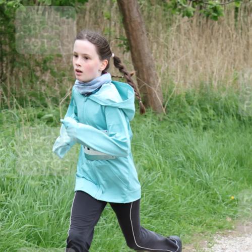 04.05.2025 - 8. Wedeler Halbmarathon Lena Gebhardt http://msf.ph/oto/7831861 04.05.2025 11:18:50 Laufen  meine-sportfotos.de