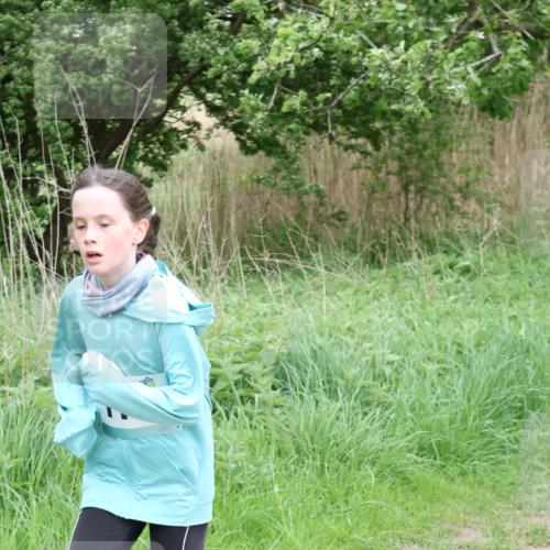 04.05.2025 - 8. Wedeler Halbmarathon Lena Gebhardt http://msf.ph/oto/7831882 04.05.2025 11:18:50 Laufen  meine-sportfotos.de