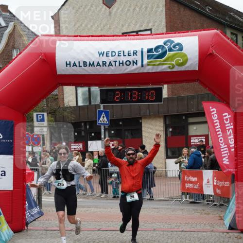 04.05.2025 - 8. Wedeler Halbmarathon Felixshl http://msf.ph/oto/7831885 04.05.2025 12:13:08 Ziel 24, 272, 435 meine-sportfotos.de