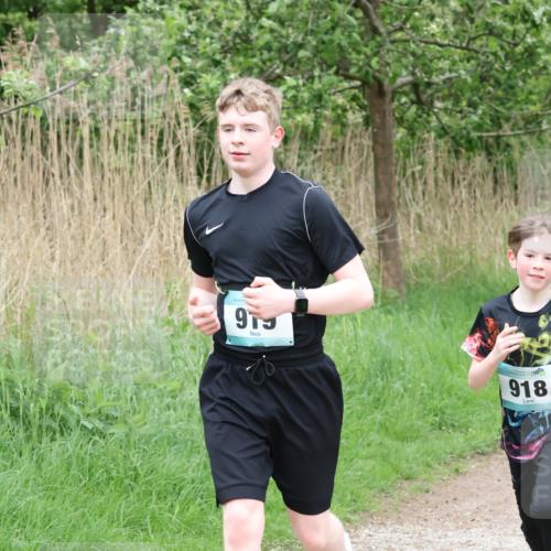 04.05.2025 - 8. Wedeler Halbmarathon Lena Gebhardt http://msf.ph/oto/7831893 04.05.2025 11:18:53 Laufen 913, 918 meine-sportfotos.de