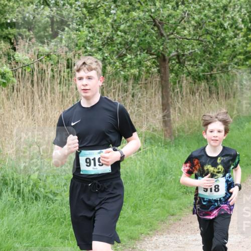 04.05.2025 - 8. Wedeler Halbmarathon Lena Gebhardt http://msf.ph/oto/7831902 04.05.2025 11:18:53 Laufen 919, 518 meine-sportfotos.de