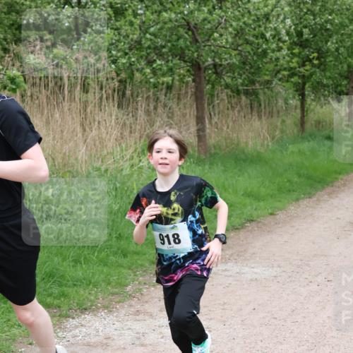04.05.2025 - 8. Wedeler Halbmarathon Lena Gebhardt http://msf.ph/oto/7831906 04.05.2025 11:18:53 Laufen 918 meine-sportfotos.de