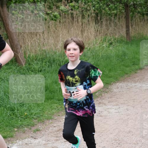 04.05.2025 - 8. Wedeler Halbmarathon Lena Gebhardt http://msf.ph/oto/7831921 04.05.2025 11:18:54 Laufen  meine-sportfotos.de