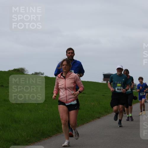 04.05.2025 - 8. Wedeler Halbmarathon Yannick Fuchs http://msf.ph/oto/7831922 04.05.2025 11:20:45 Laufen 968, 446 meine-sportfotos.de