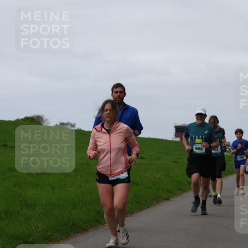 04.05.2025 - 8. Wedeler Halbmarathon Yannick Fuchs http://msf.ph/oto/7831925 04.05.2025 11:20:45 Laufen 8116, 968, 967, 446 meine-sportfotos.de