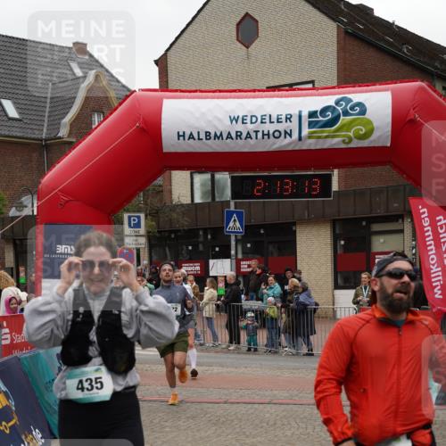 04.05.2025 - 8. Wedeler Halbmarathon Felixshl http://msf.ph/oto/7831931 04.05.2025 12:13:11 Ziel 24, 272, 273, 435 meine-sportfotos.de