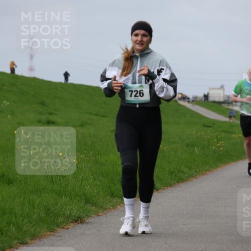 04.05.2025 - 8. Wedeler Halbmarathon Yannick Fuchs http://msf.ph/oto/7831933 04.05.2025 11:40:54 Laufen 726, 73 meine-sportfotos.de