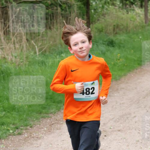 04.05.2025 - 8. Wedeler Halbmarathon Lena Gebhardt http://msf.ph/oto/7831943 04.05.2025 11:19:01 Laufen 482 meine-sportfotos.de