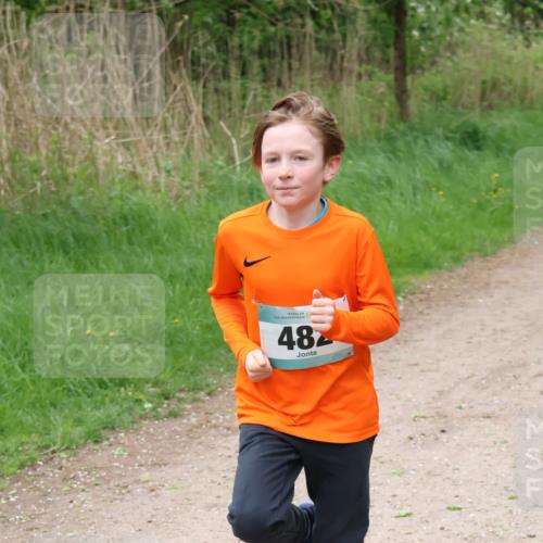 04.05.2025 - 8. Wedeler Halbmarathon Lena Gebhardt http://msf.ph/oto/7831949 04.05.2025 11:19:01 Laufen 48 meine-sportfotos.de