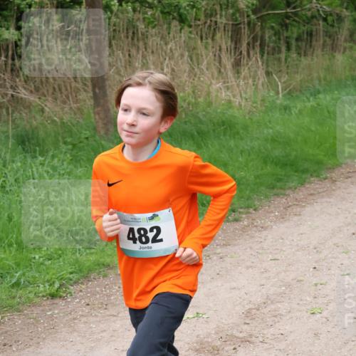 04.05.2025 - 8. Wedeler Halbmarathon Lena Gebhardt http://msf.ph/oto/7831963 04.05.2025 11:19:01 Laufen 482 meine-sportfotos.de