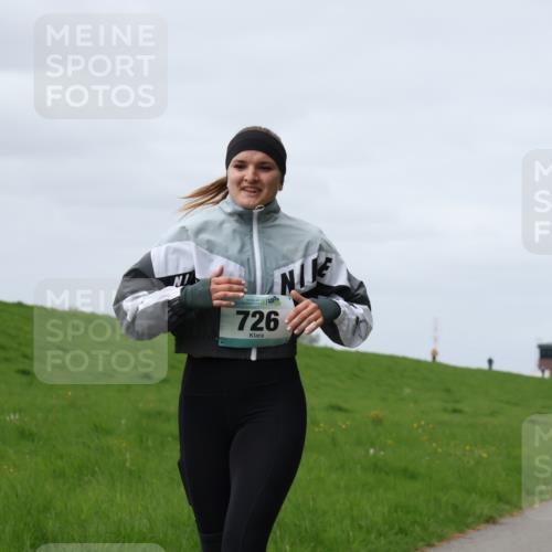 04.05.2025 - 8. Wedeler Halbmarathon Yannick Fuchs http://msf.ph/oto/7831987 04.05.2025 11:40:57 Laufen 726 meine-sportfotos.de