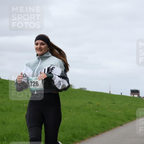 04.05.2025 - 8. Wedeler Halbmarathon Yannick Fuchs http://msf.ph/oto/7832006 04.05.2025 11:40:57 Laufen 76, 726 meine-sportfotos.de
