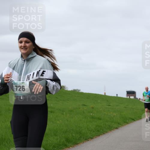 04.05.2025 - 8. Wedeler Halbmarathon Yannick Fuchs http://msf.ph/oto/7832009 04.05.2025 11:40:57 Laufen 726 meine-sportfotos.de